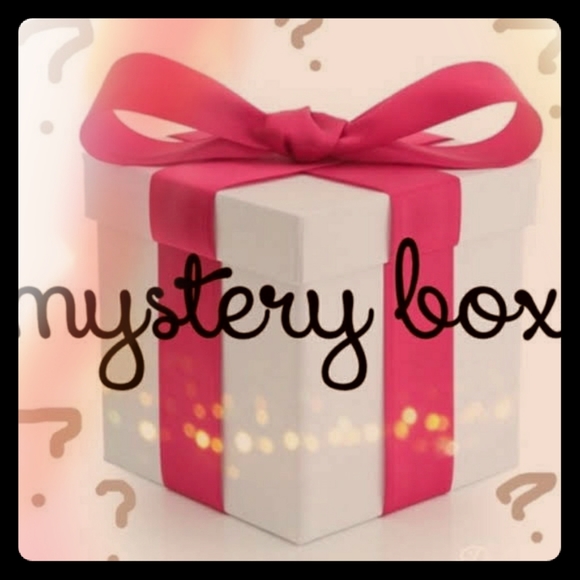 Other - Reseller Mystery box $25(7-10) items
